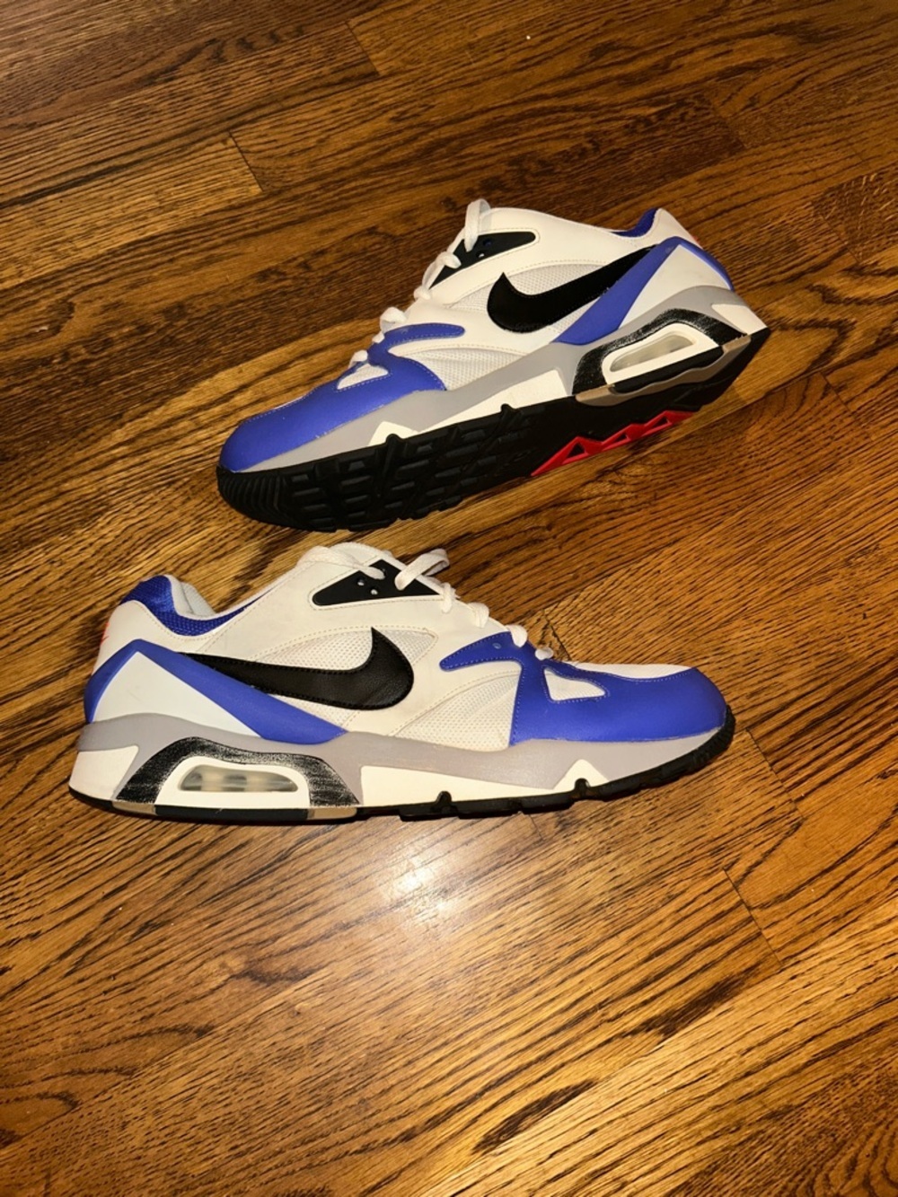 Nike Men’s Athletic Shoes White Black Royal Blue with Pink Accent Size 13 - Picture 5 of 7